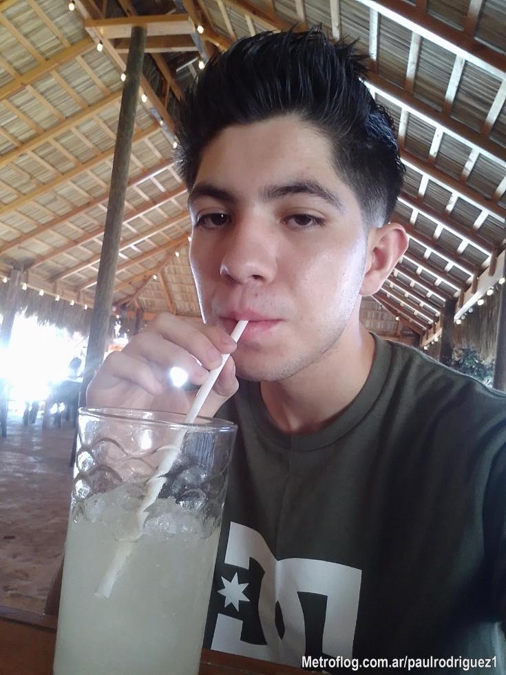 A gusto esta en este lugar hasta me sentir muy alegre 😀😀😀